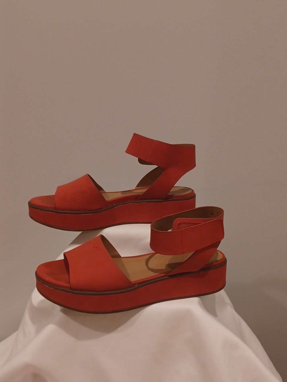 Naturalizer Women's Reddish Pink Platform Sandals with Ankle Strap